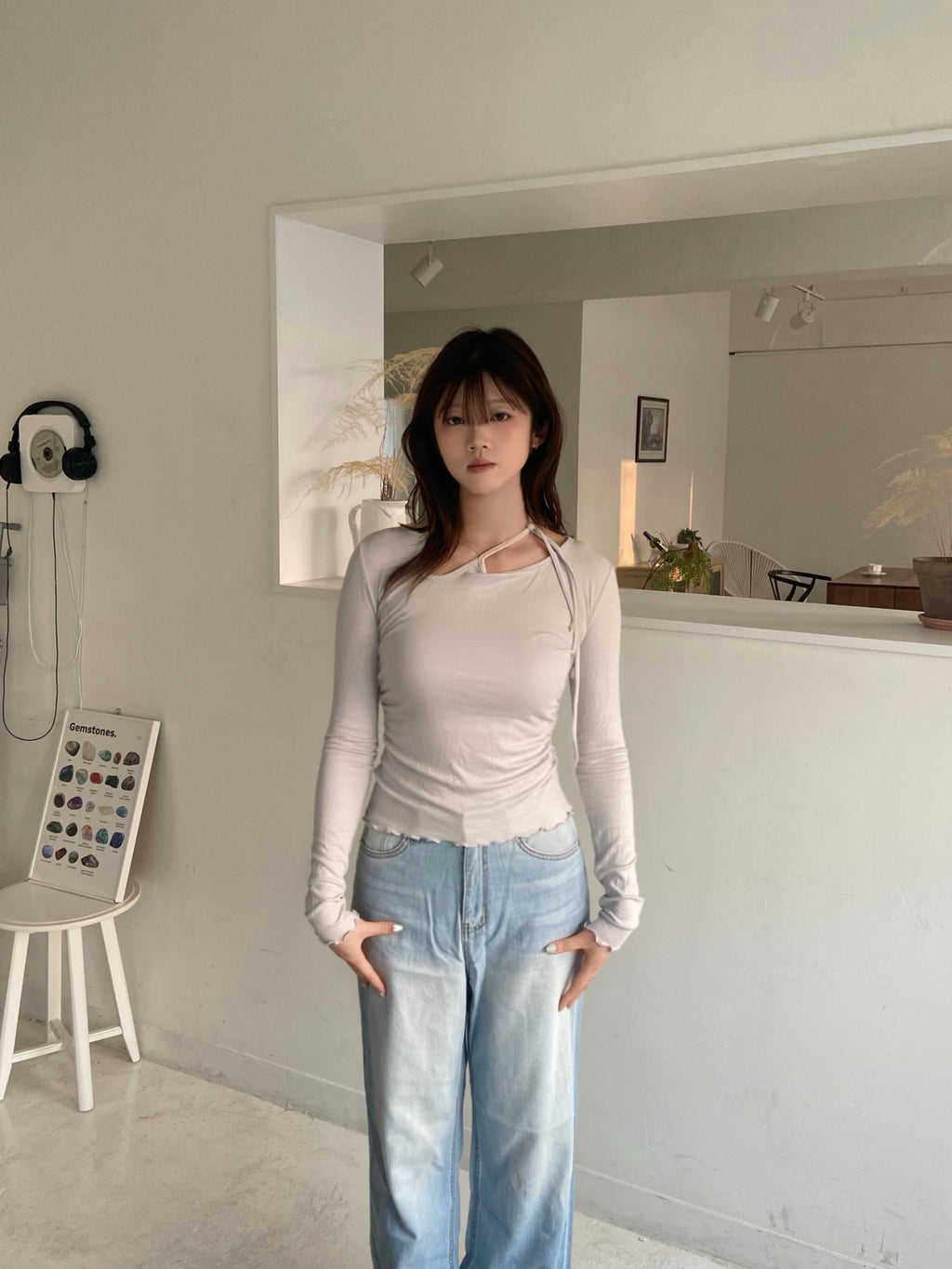 【輕薄質地】設計感鏤空不對稱top Asymmetric Tie Detail Top