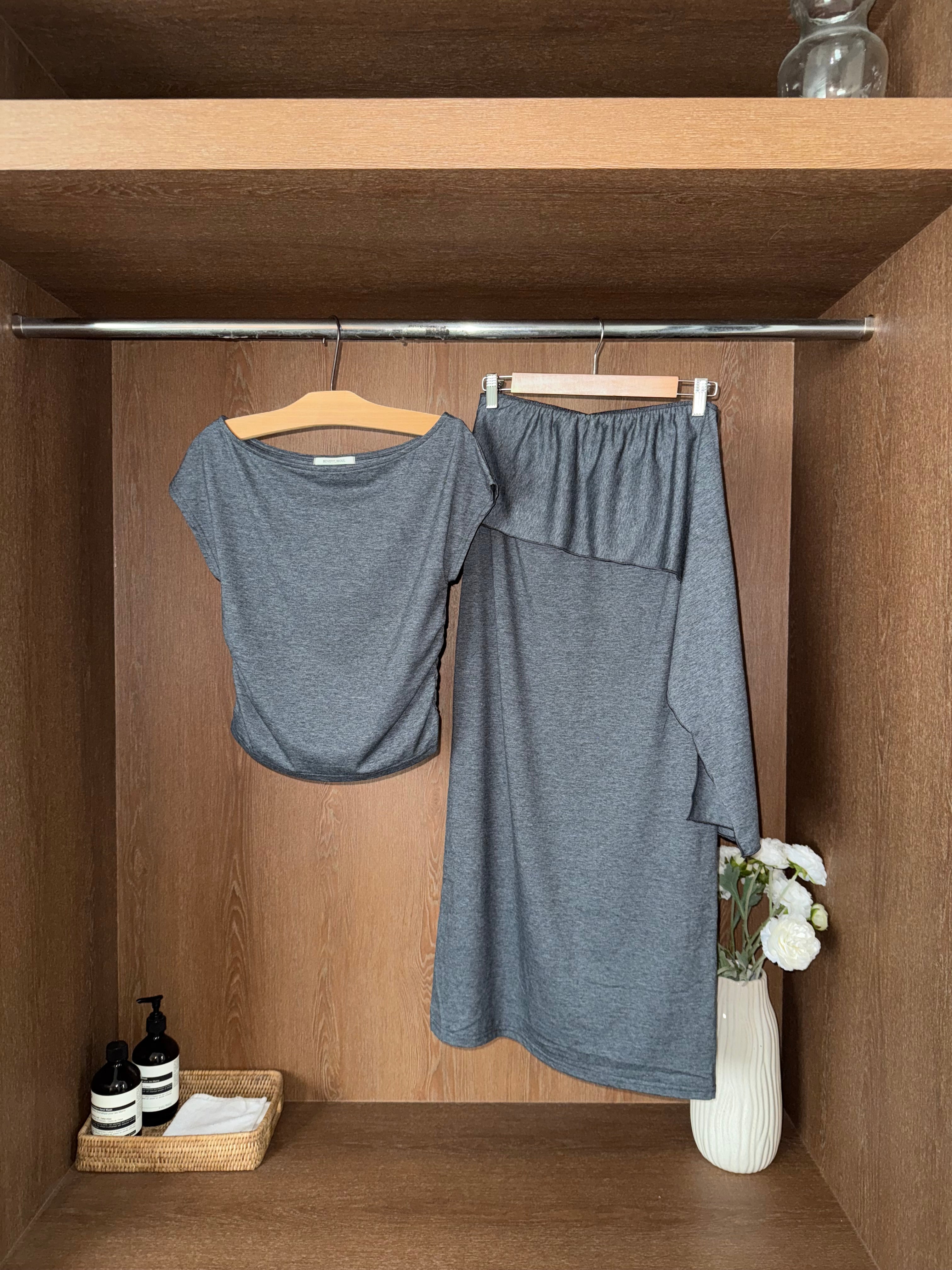 不規則抓皺垂墜短袖+長裙set	| Asymmetric Ruched Drape Set