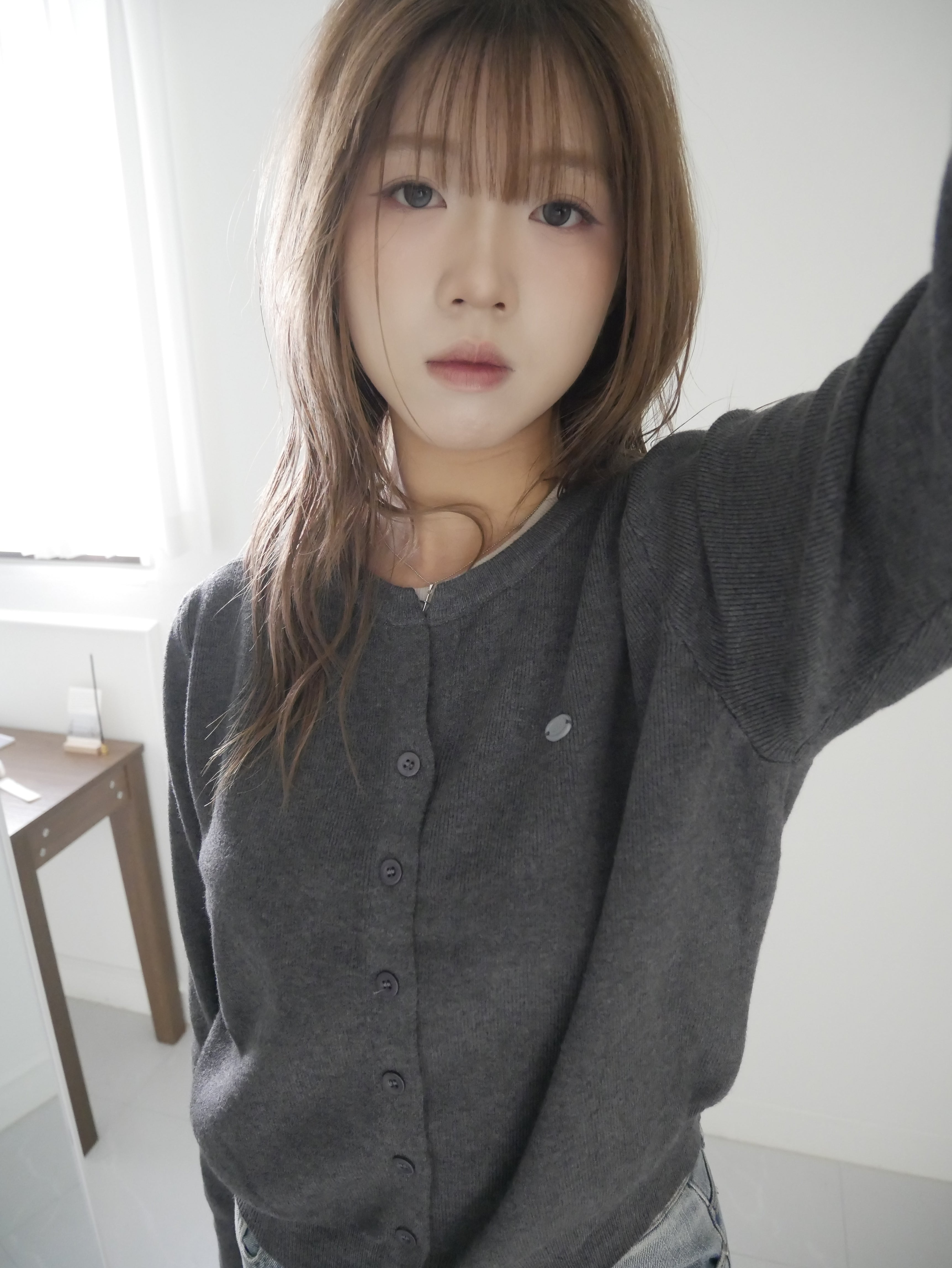 小 Logo 圓領針織上衣 Signet Daily Knit Cardigan