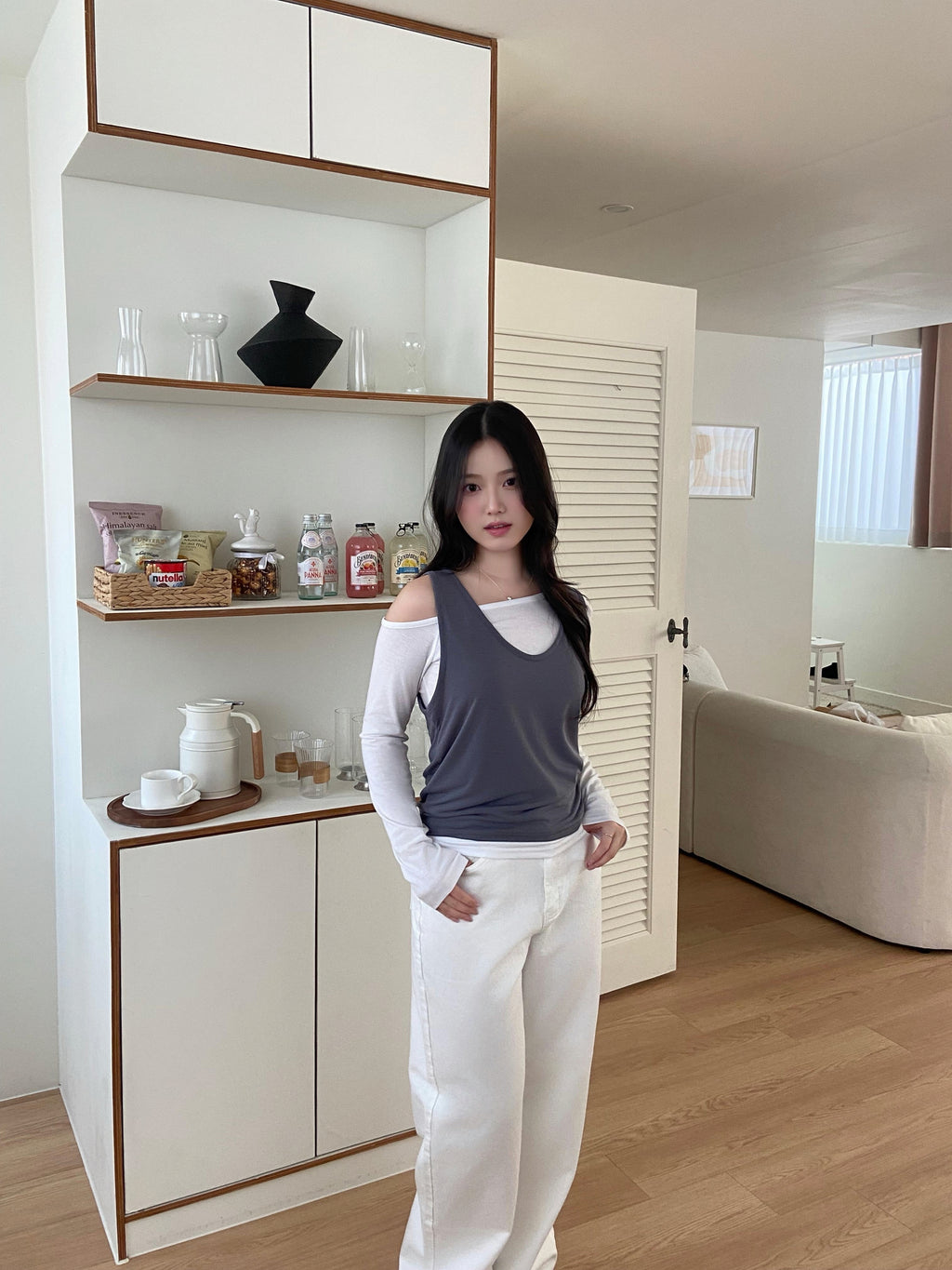 (超舒服!)輕薄露肩打底＋背心set  Lightweight Off-Shoulder Layered Vest Set