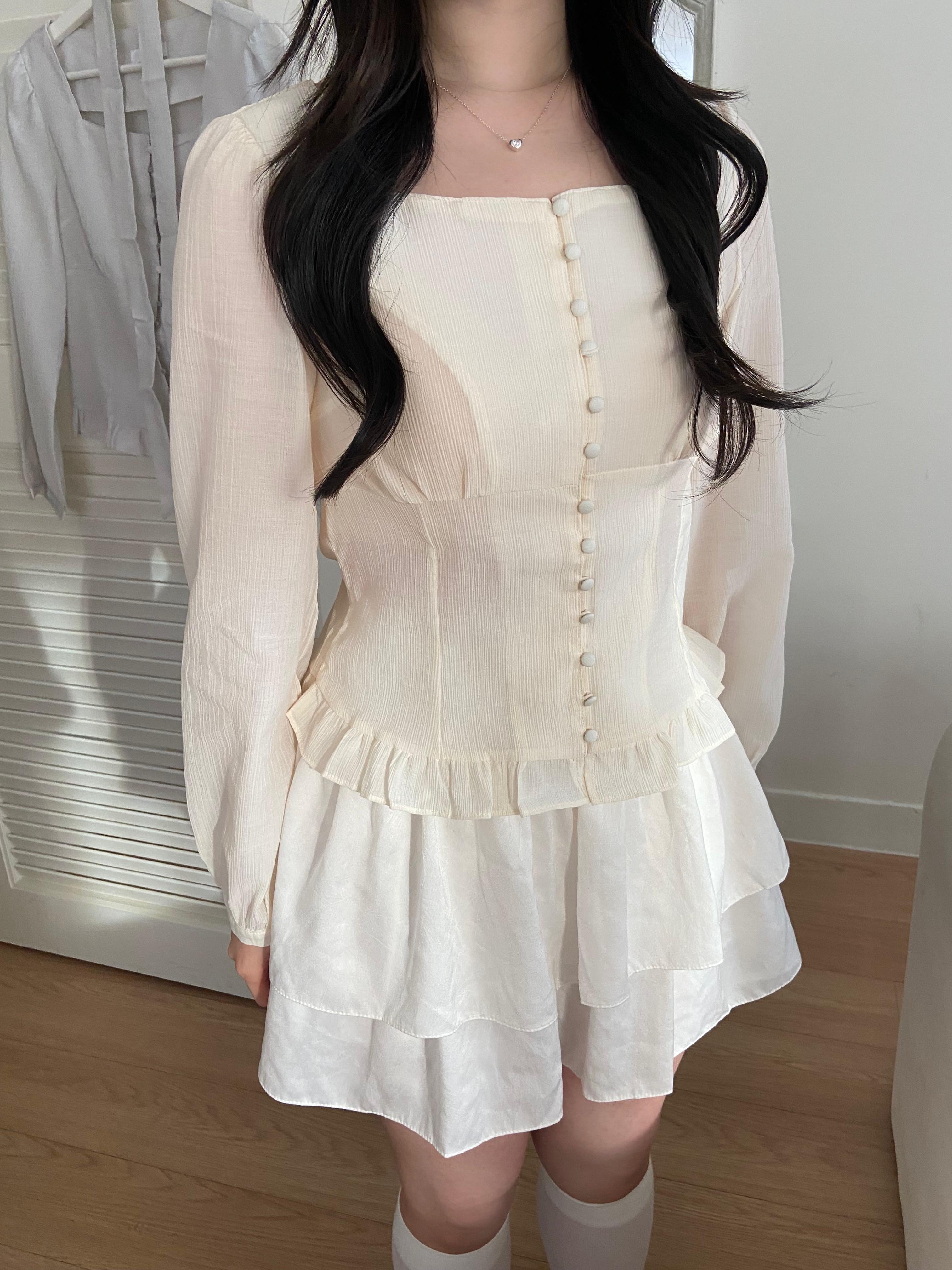 (氣質up!)輕柔雪紡排鈕blouse	Petal Button Chiffon Blouse