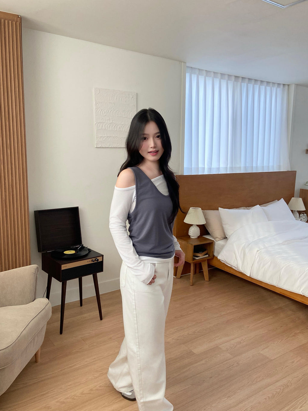 (超舒服!)輕薄露肩打底＋背心set  Lightweight Off-Shoulder Layered Vest Set