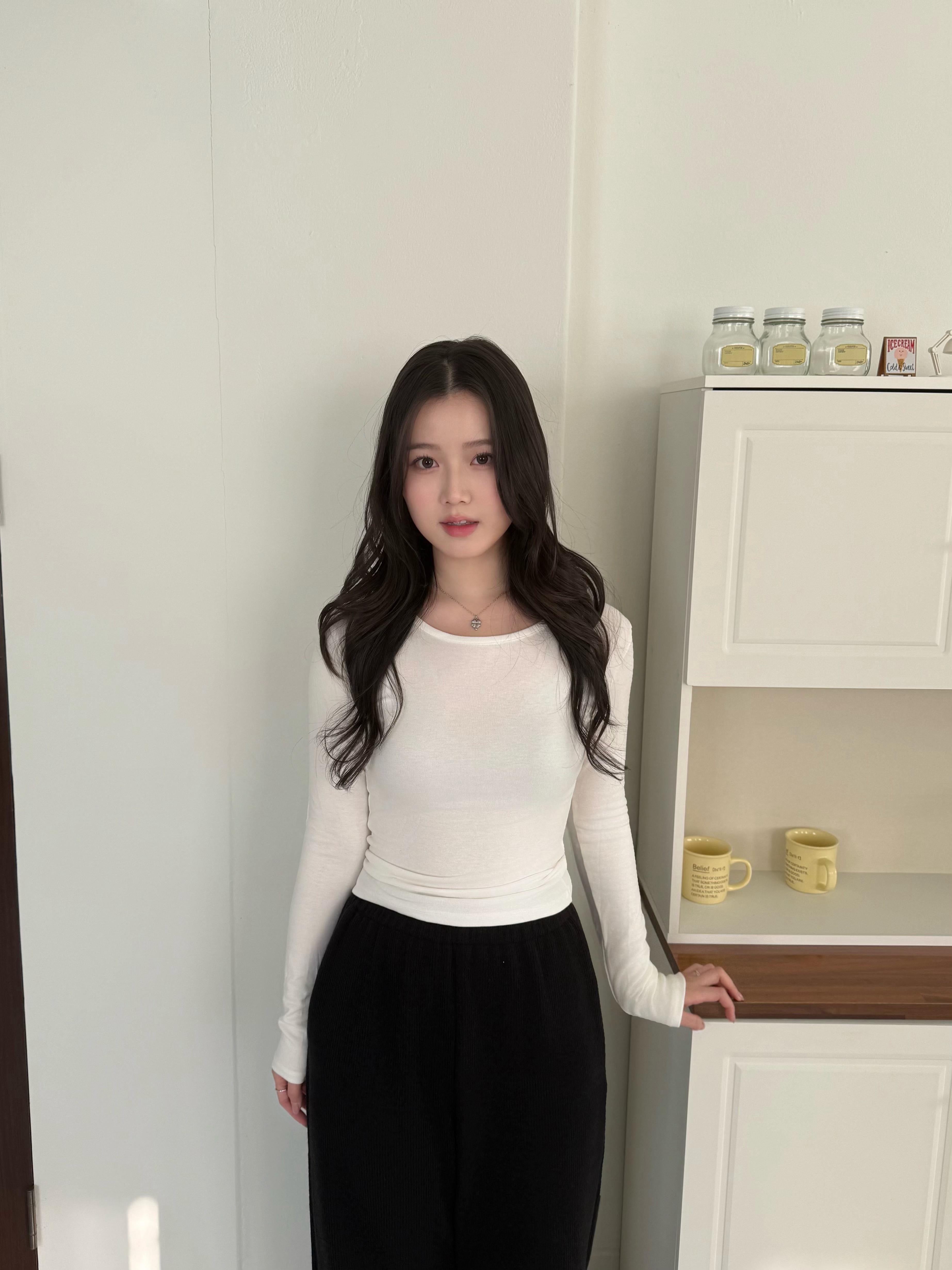小U領修身舒適打底長袖 Half-U Neck Slim Top