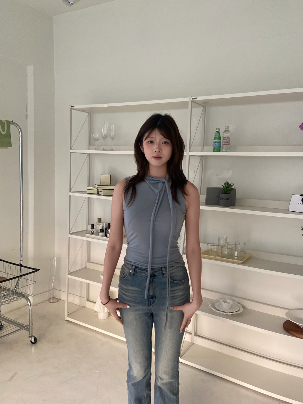 【設計感】不對稱圍巾綁帶背心 Scarf Detail Sleeveless Top