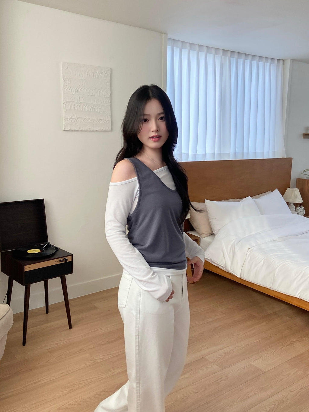(超舒服!)輕薄露肩打底＋背心set  Lightweight Off-Shoulder Layered Vest Set