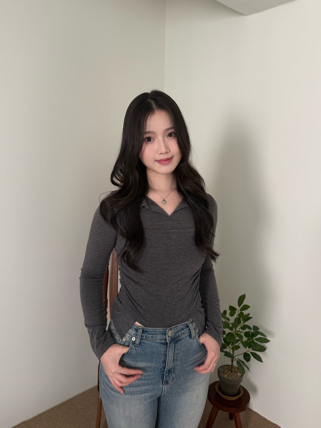 修身翻領長袖上衣 Slim-Fit Collared Long Sleeve Top