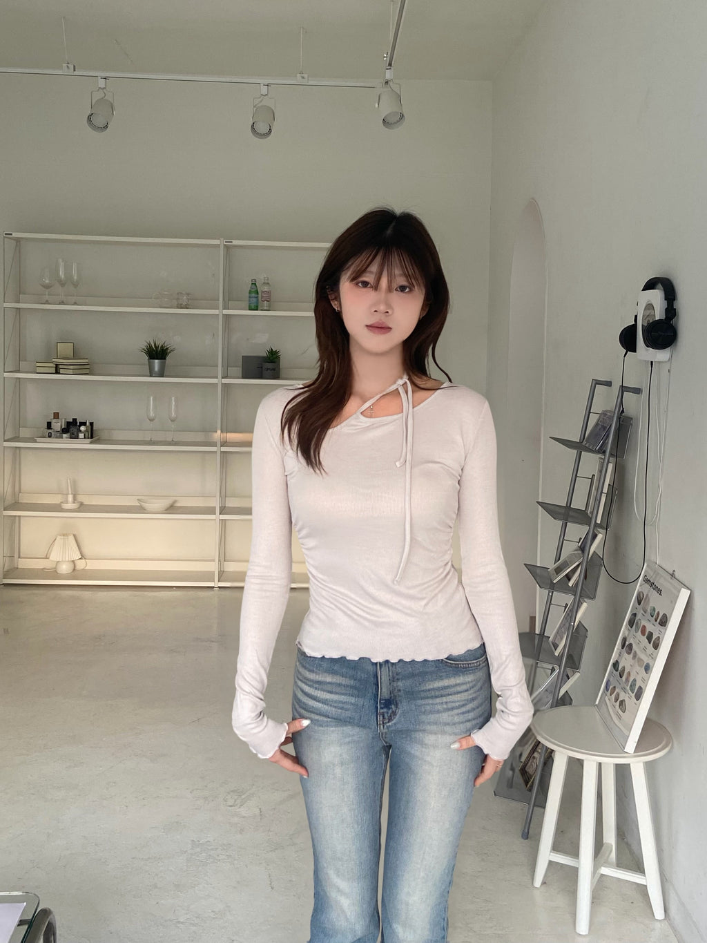 【輕薄質地】設計感鏤空不對稱top Asymmetric Tie Detail Top