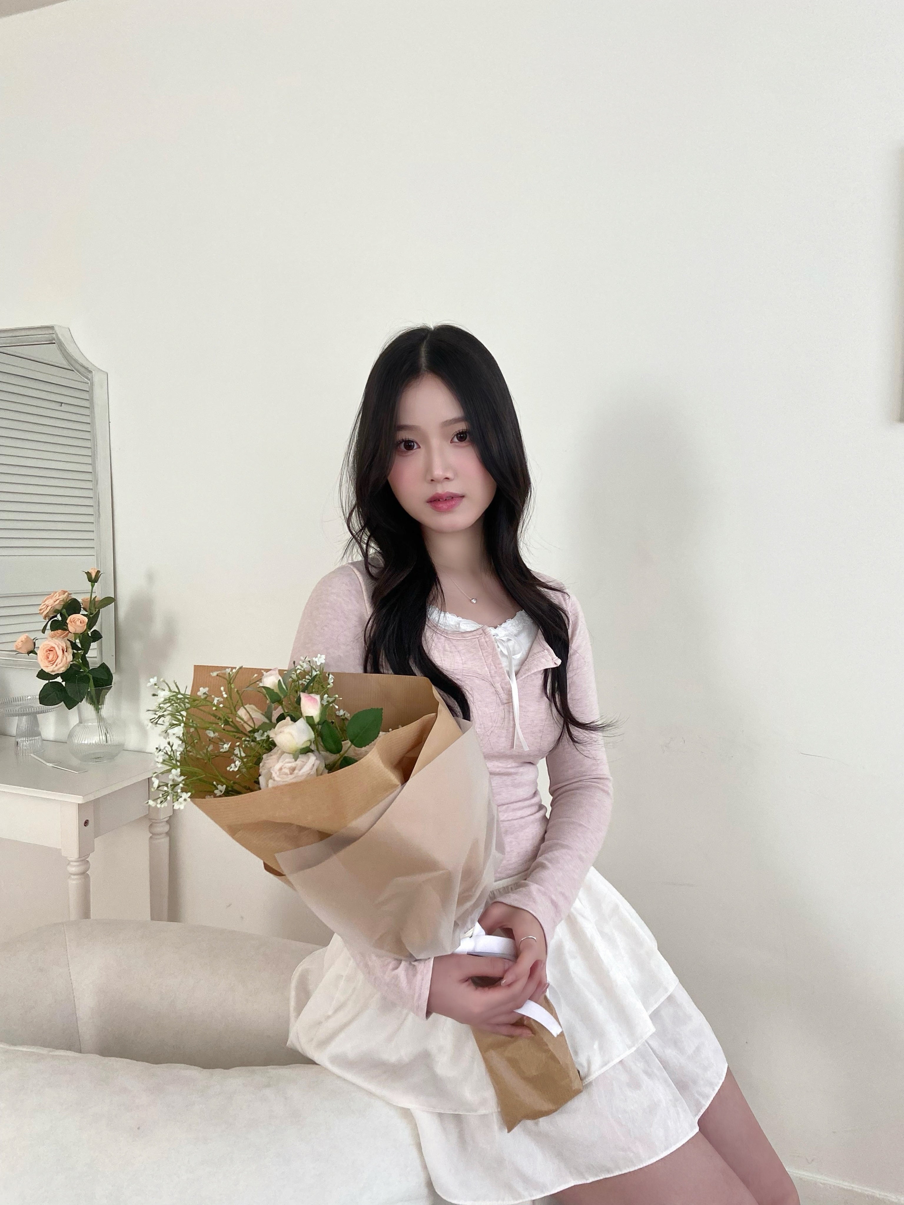 (甜美feel♡) ribbon lace假兩件top Soft Ribbon Lace Faux Layered Top