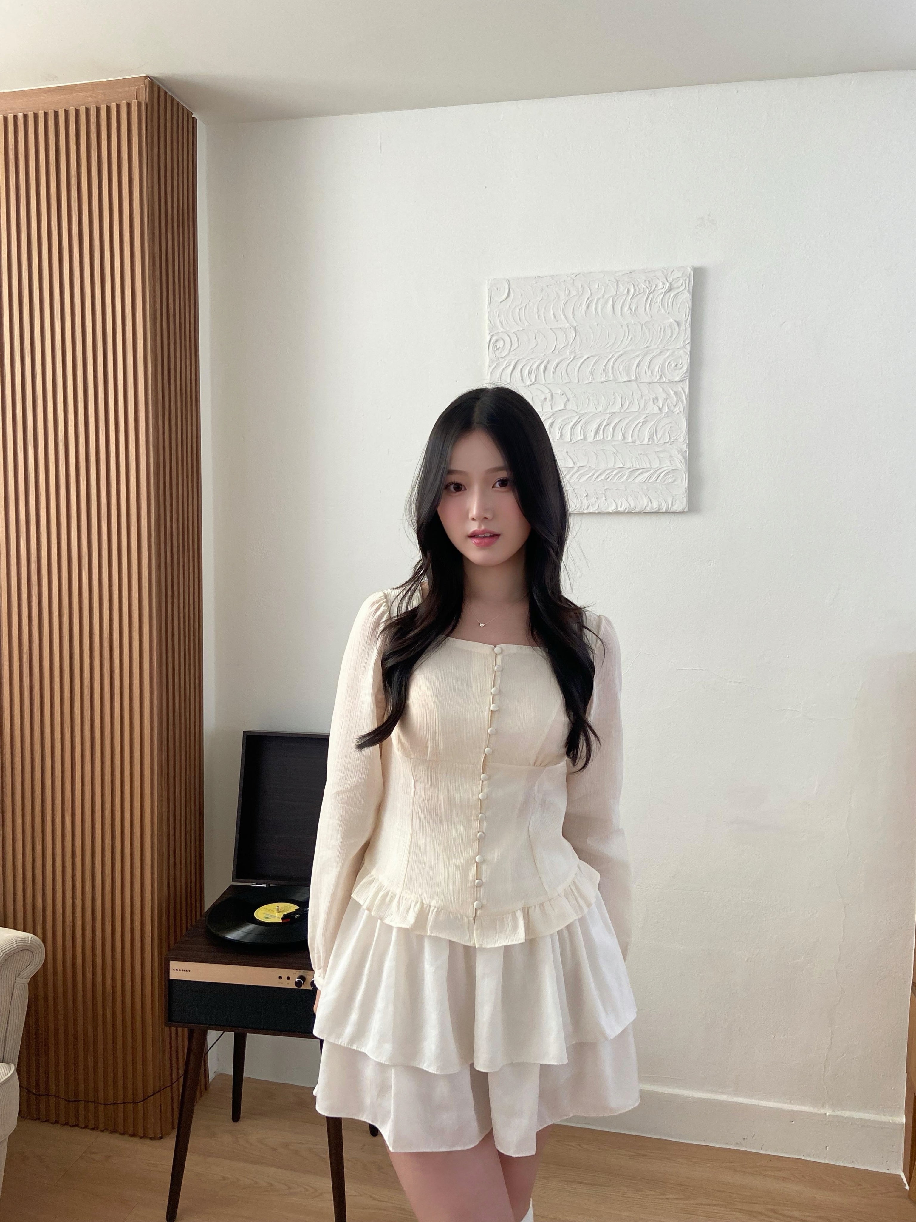 (氣質up!)輕柔雪紡排鈕blouse	Petal Button Chiffon Blouse