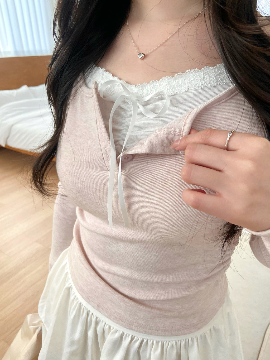 (甜美feel♡) ribbon lace假兩件top Soft Ribbon Lace Faux Layered Top