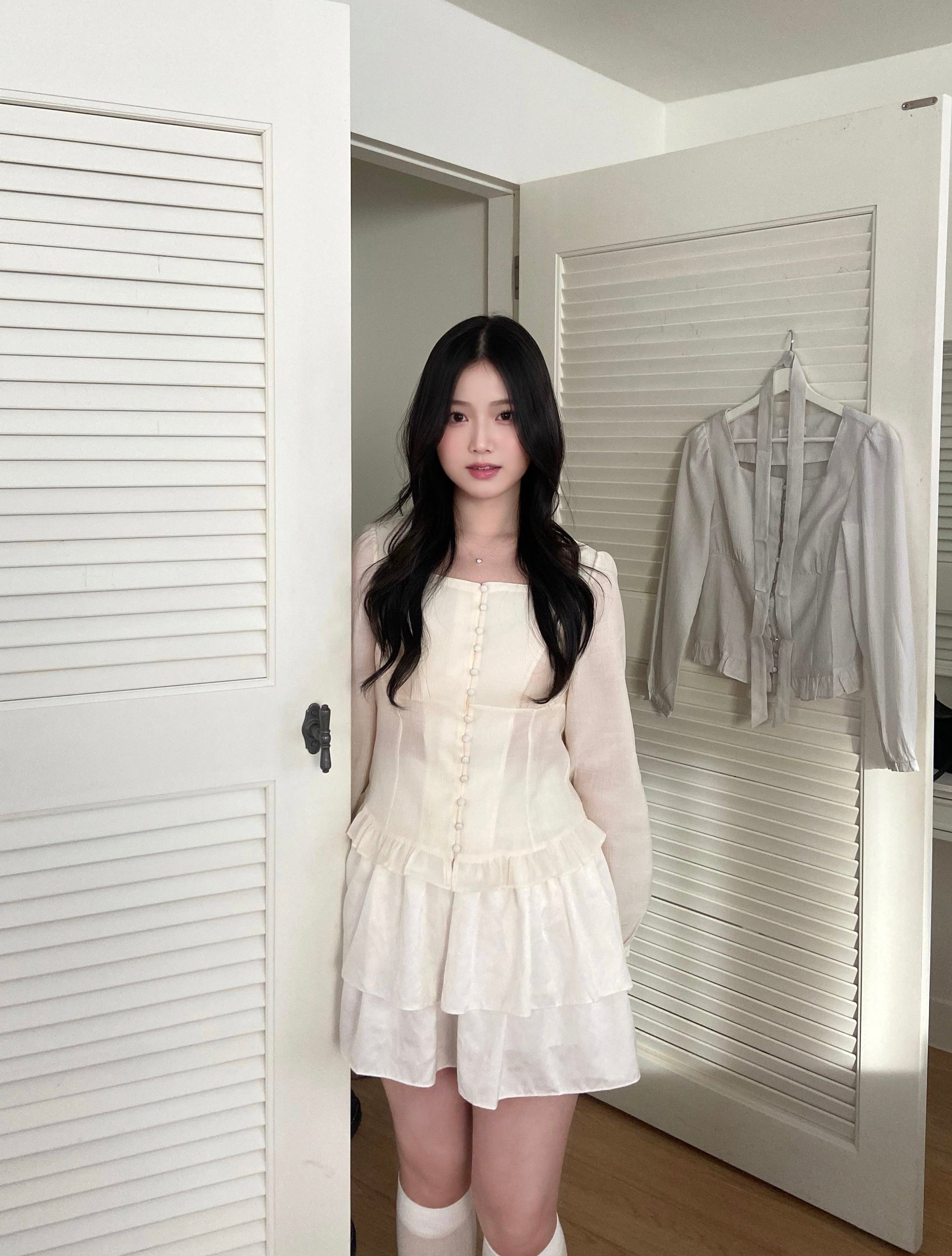 (氣質up!)輕柔雪紡排鈕blouse	Petal Button Chiffon Blouse