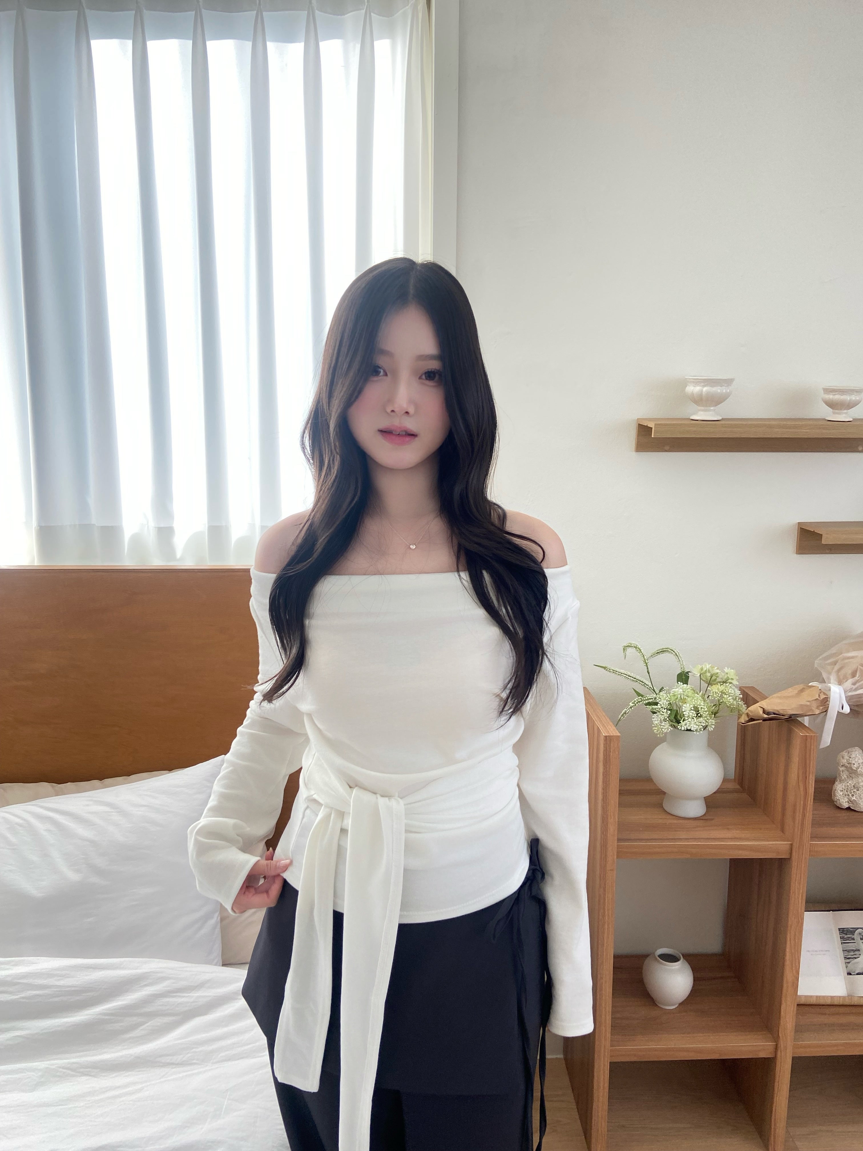 (店主自留!)一字膊垂墜綁帶收腰top Off- Shoulder Draped Tie-Detail Top