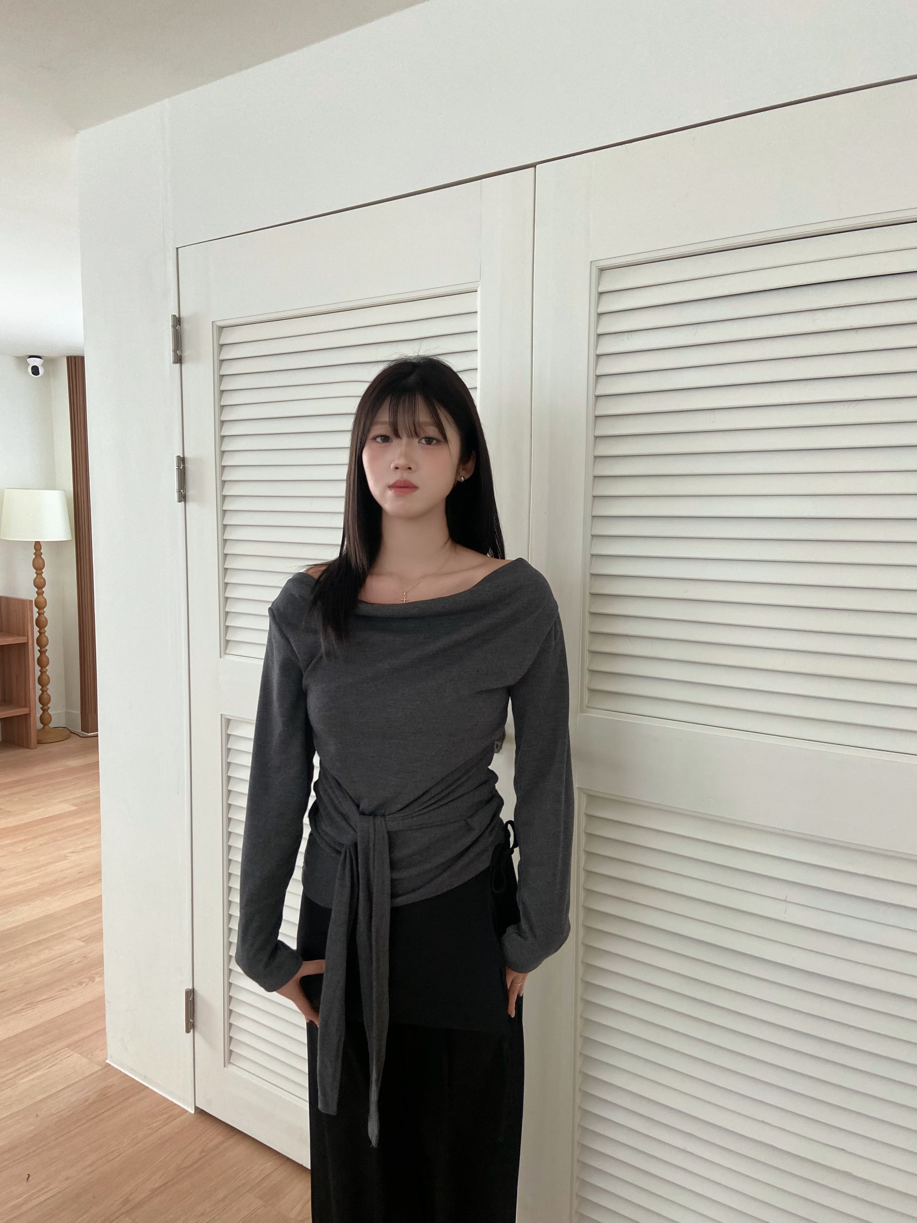 (店主自留!)一字膊垂墜綁帶收腰top Off- Shoulder Draped Tie-Detail Top