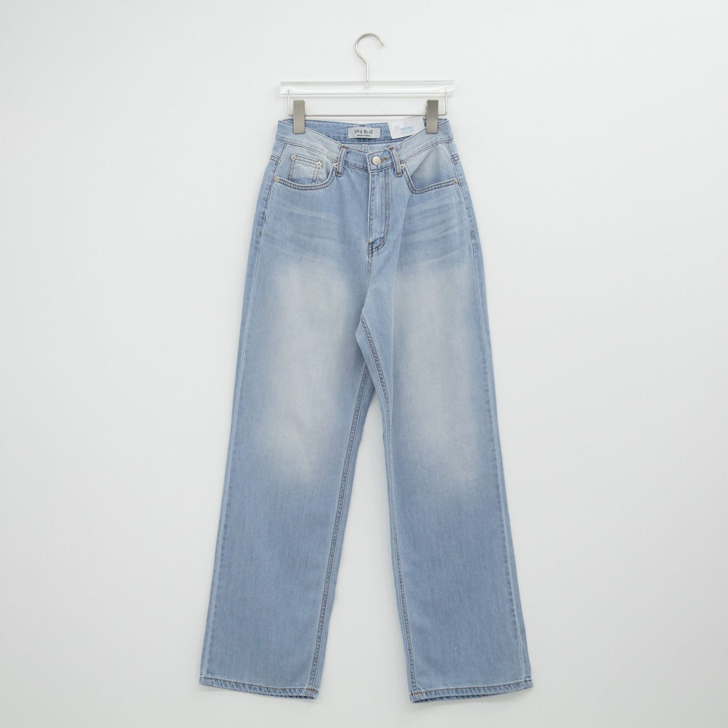 (春夏必備!!) 高腰淺藍直筒薄身牛仔褲 High-Waist Light Blue Straight Jeans