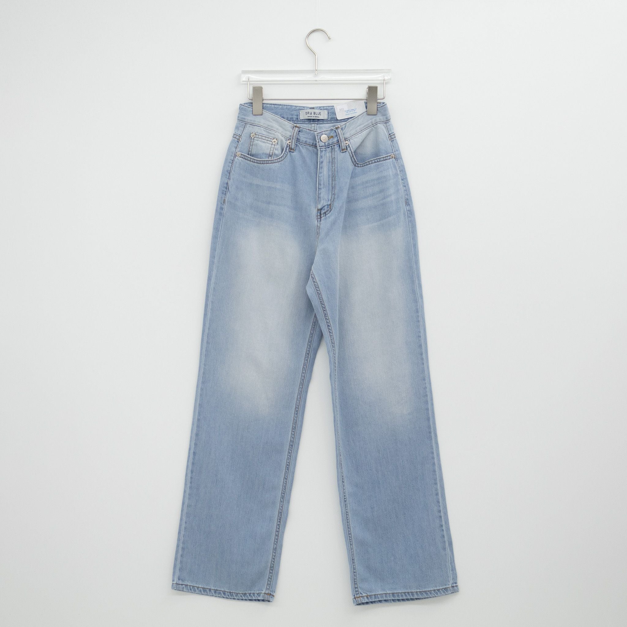 (春夏必備!!) 高腰淺藍直筒薄身牛仔褲 High-Waist Light Blue Straight Jeans
