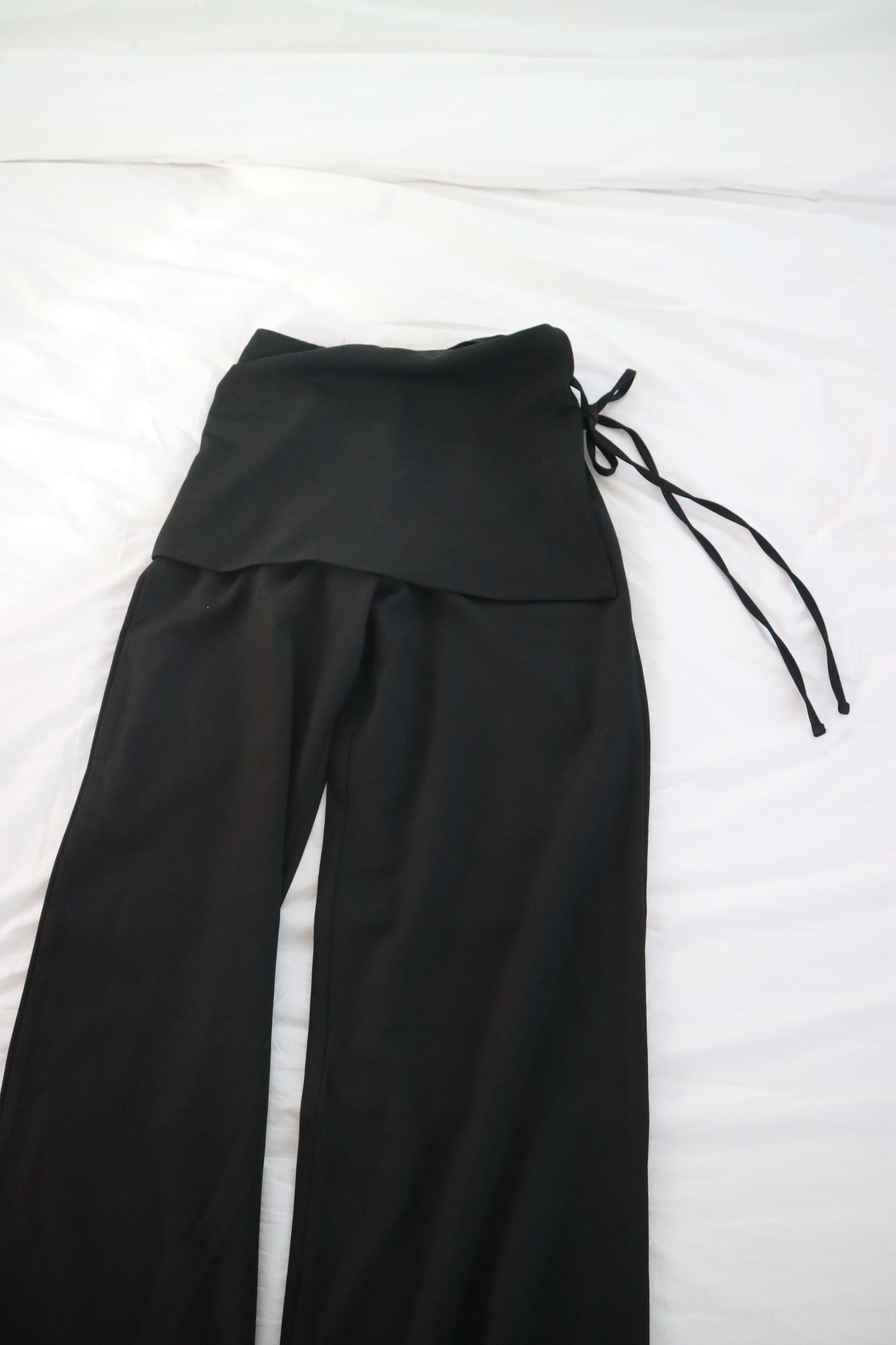 (穿搭感up!)綁帶短裙拼接直筒西褲  Ribbon-Tie Skirt-Layered Straight Pants