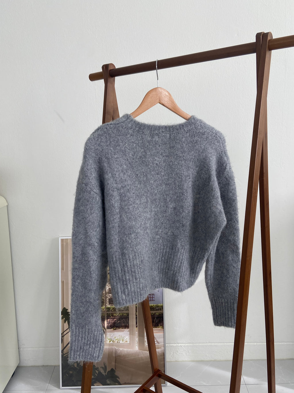 奶霧柔感針織上衣 Creamy Soft Round-Neck Knit Top