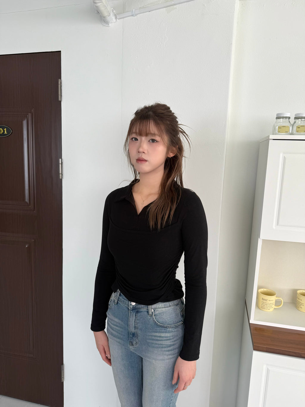 修身翻領長袖上衣 Slim-Fit Collared Long Sleeve Top