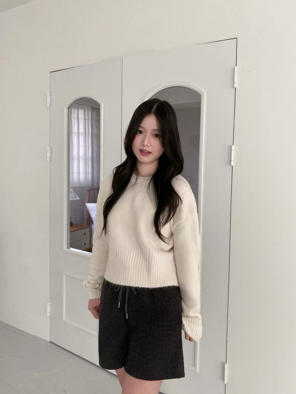 奶霧柔感針織上衣 Creamy Soft Round-Neck Knit Top