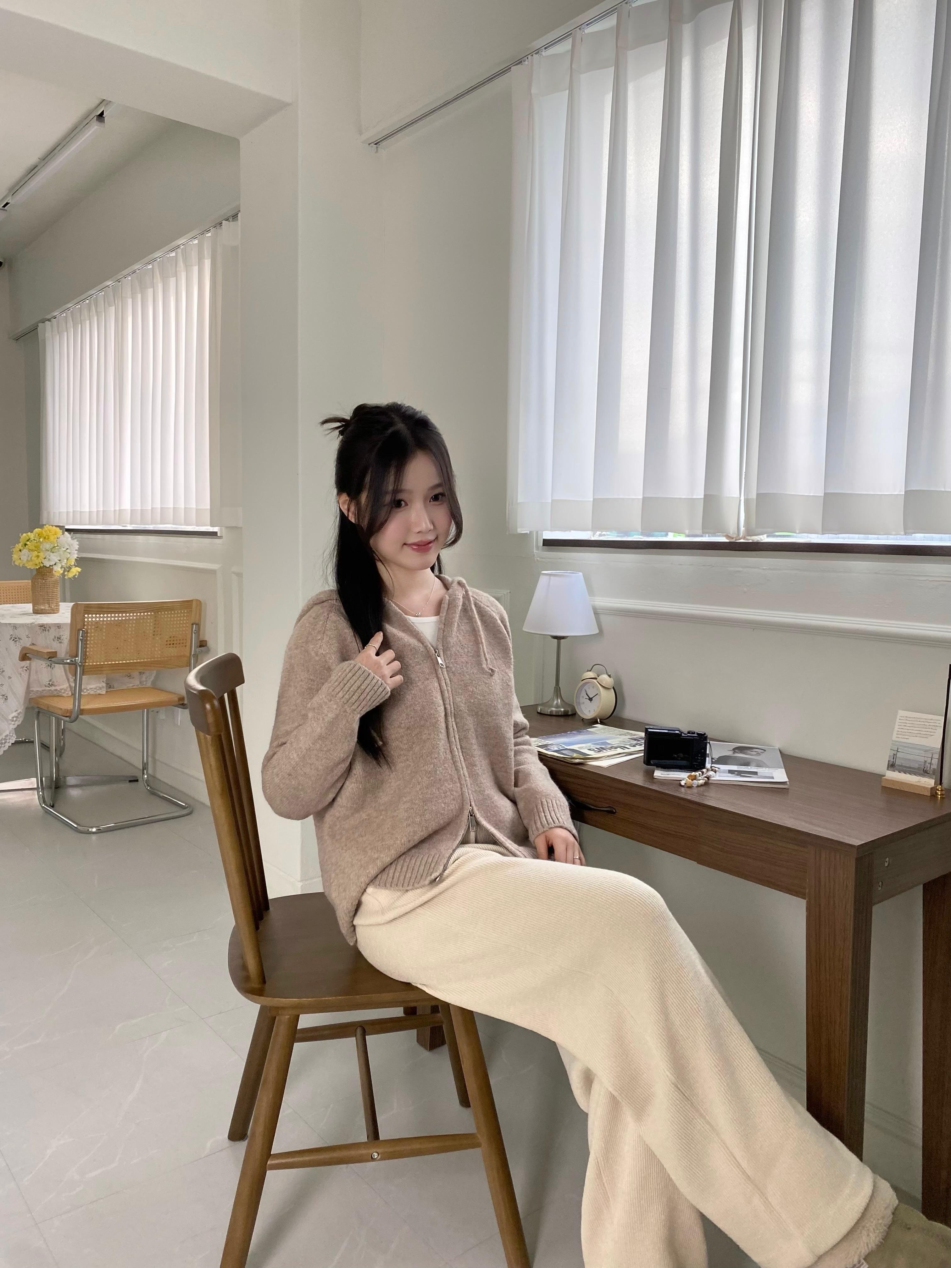 自然顯瘦直筒針織長褲	Natural Straight Knit Pants