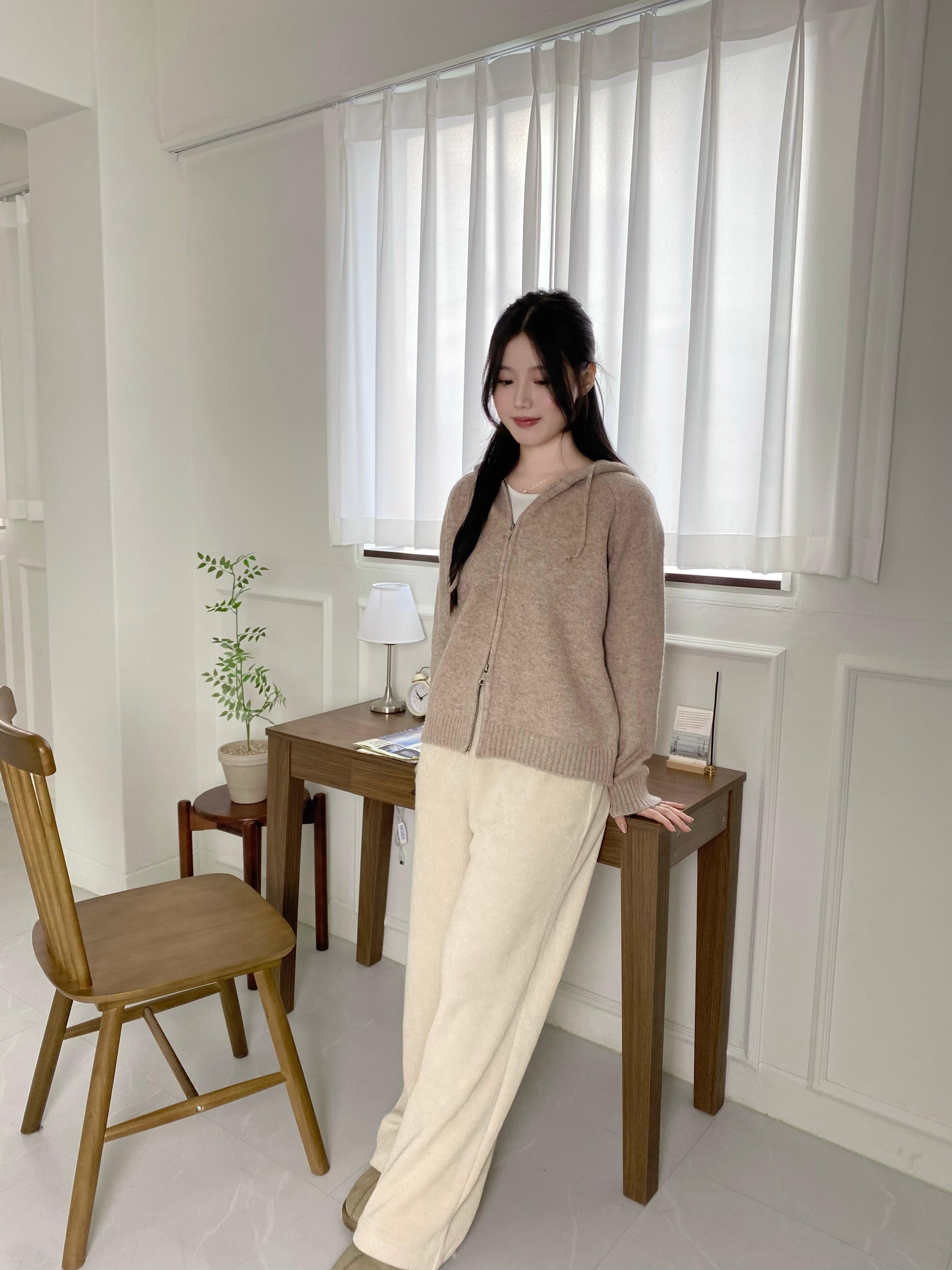 自然顯瘦直筒針織長褲	Natural Straight Knit Pants