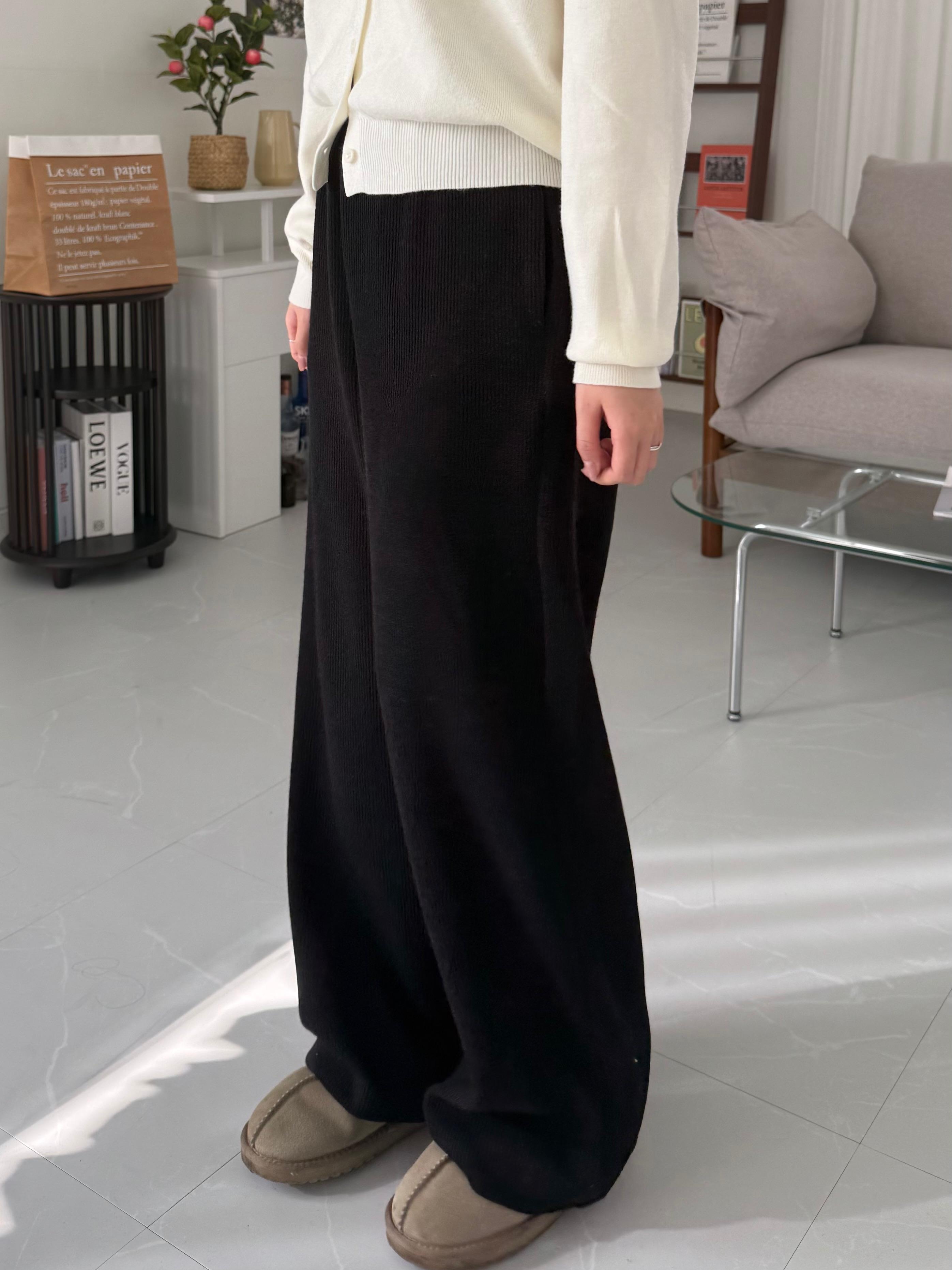 自然顯瘦直筒針織長褲	Natural Straight Knit Pants